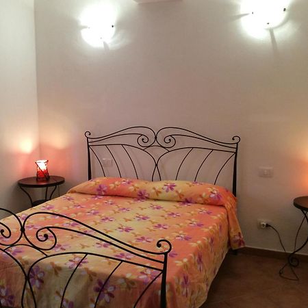 Appartamenti Le Gemme Palau Kamer foto